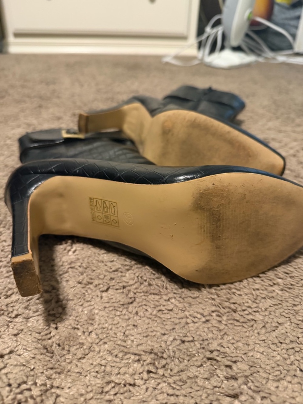 Black Quilted Women’s Heeled Sandals